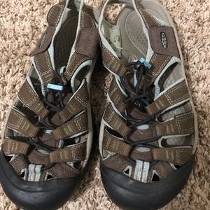 Women’s Keen Sandals Sz 7 1/2